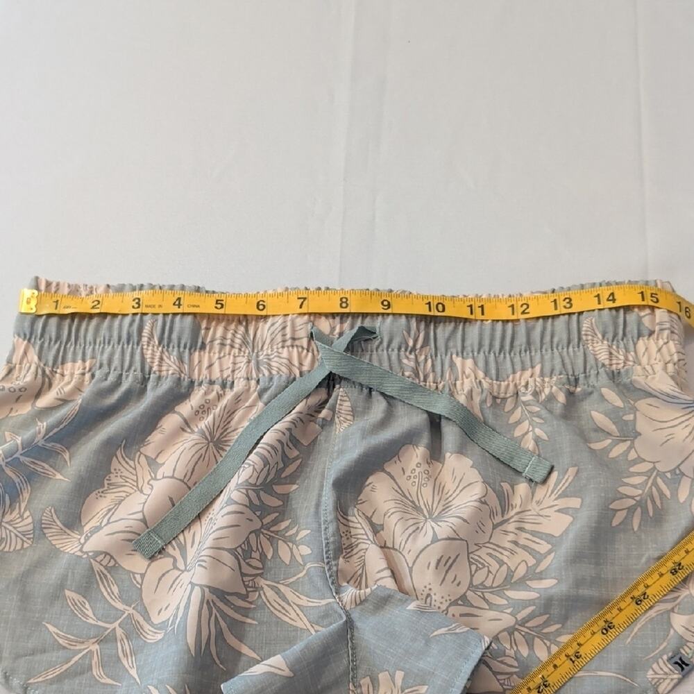 Hurley Tropical Green Floral Pull-On Shorts M Elastic Waist Beach Swim Casual - Picture 5 of 9